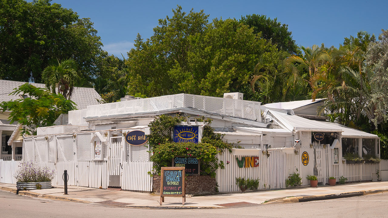 Café Solé – Photo by: @NikaStroblePhotography